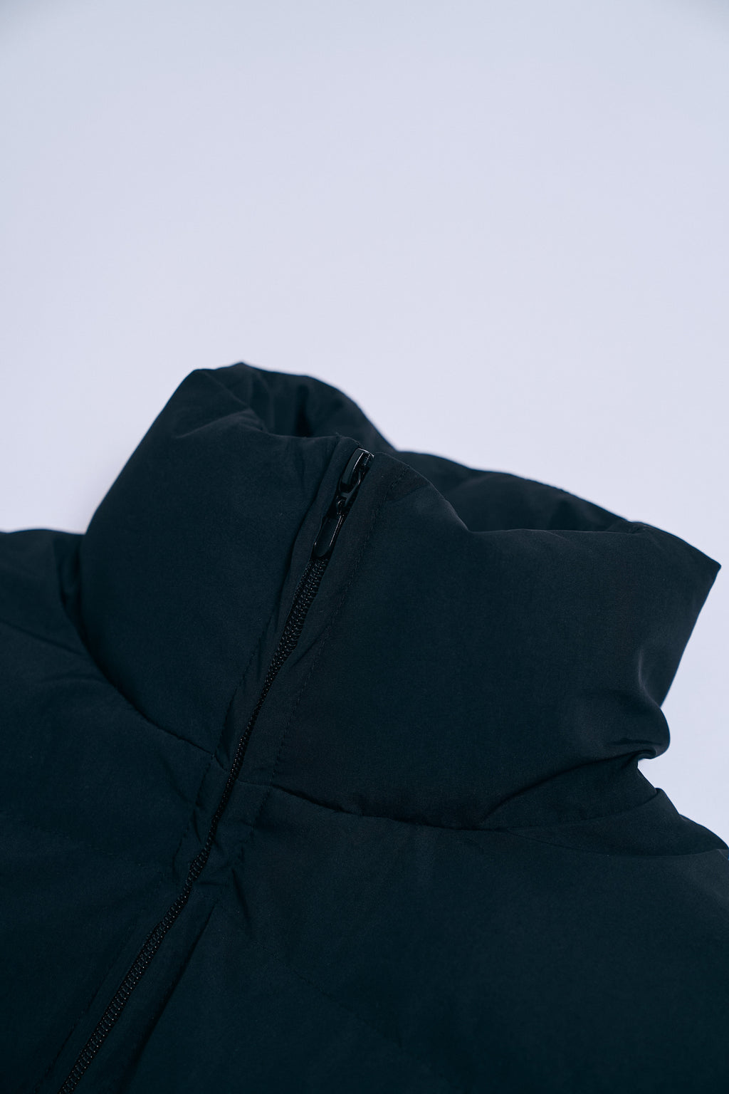 ODY DOWN JACKET（BLACK）