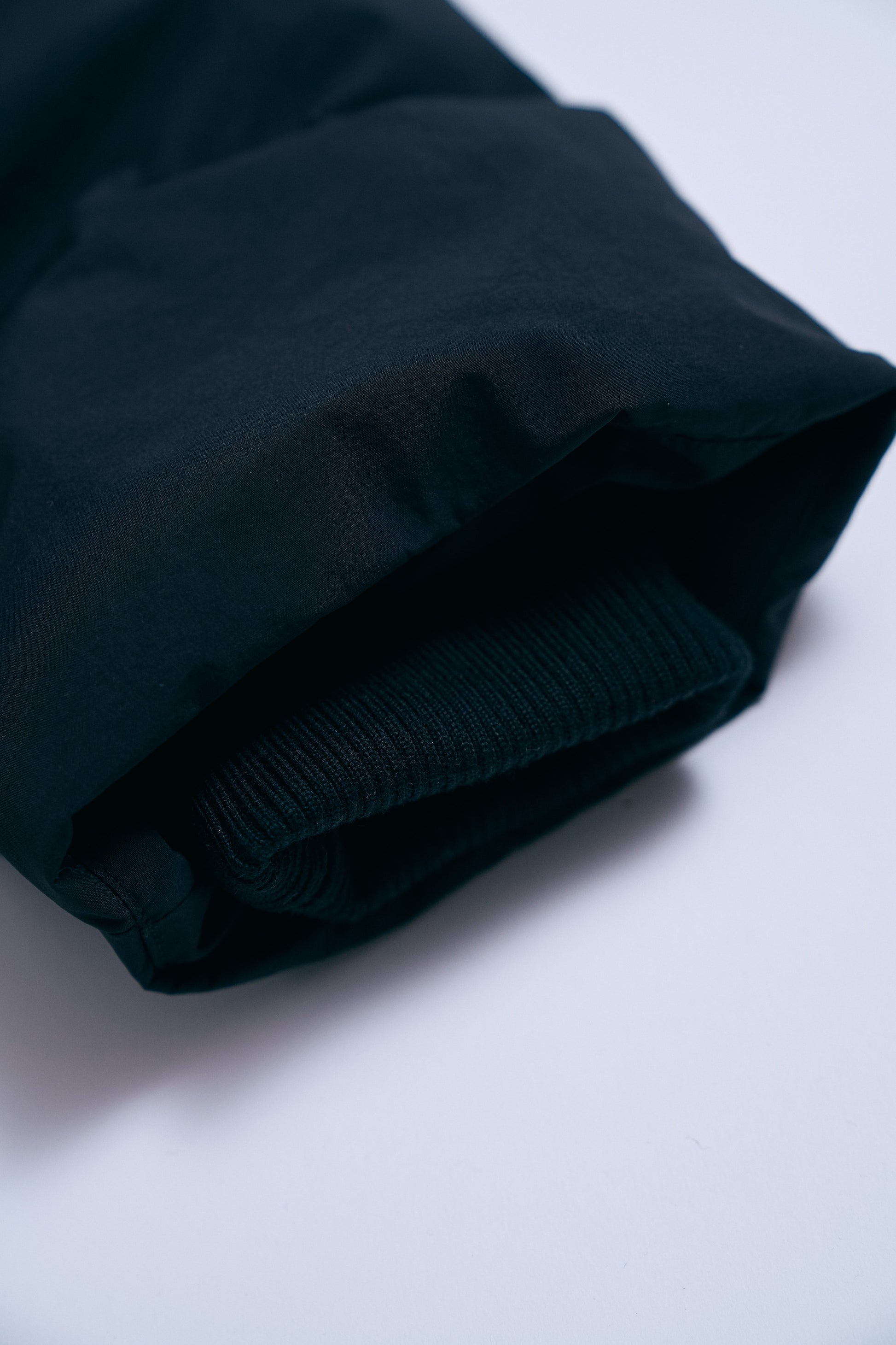 ODY DOWN JACKET（BLACK）