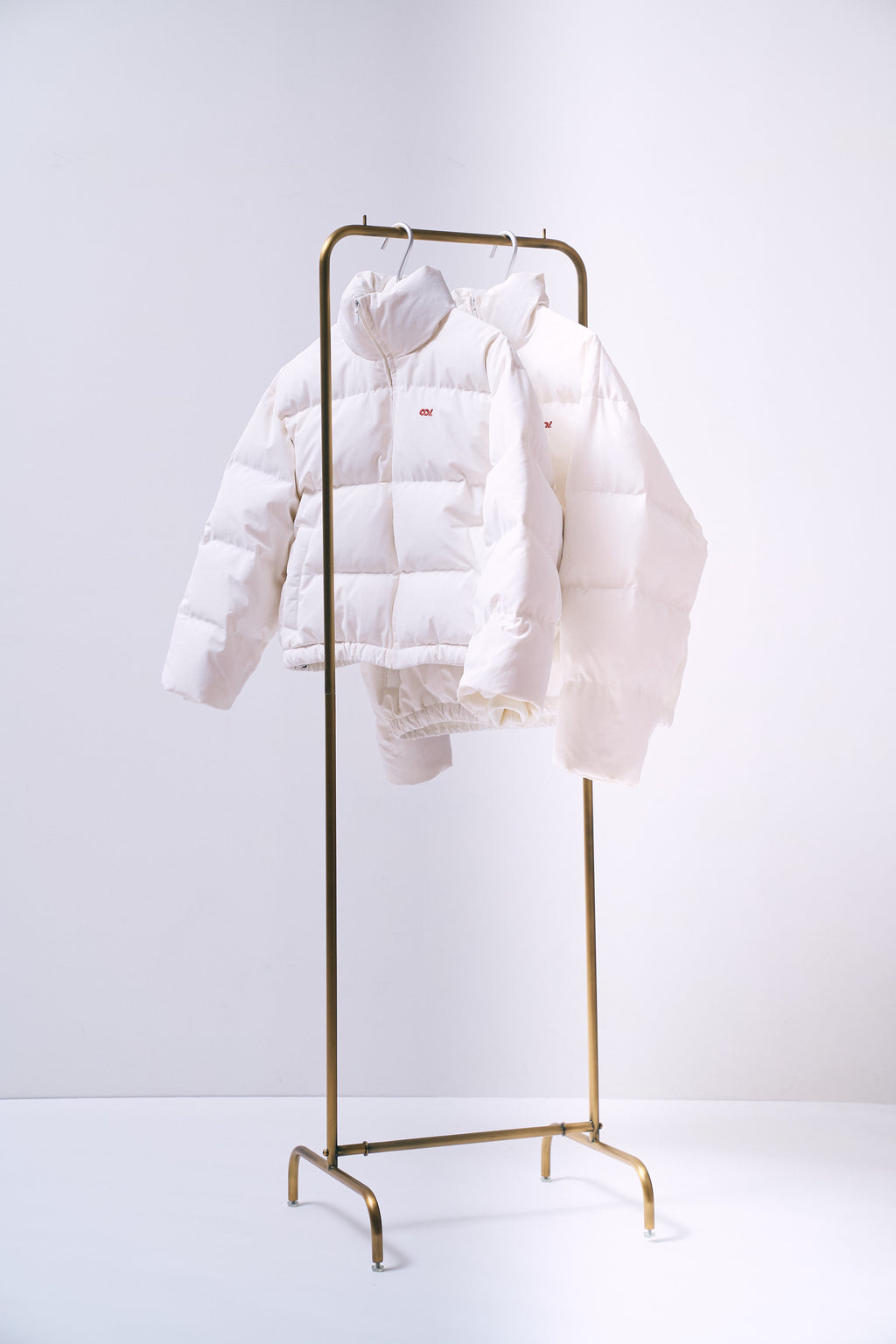ODY DOWN JACKET（WHITE）